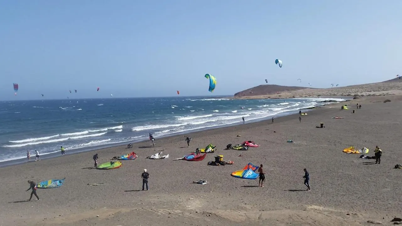 Camper Estatico Solo Para Alojar En El Frente Del Mar Otel La Tejita