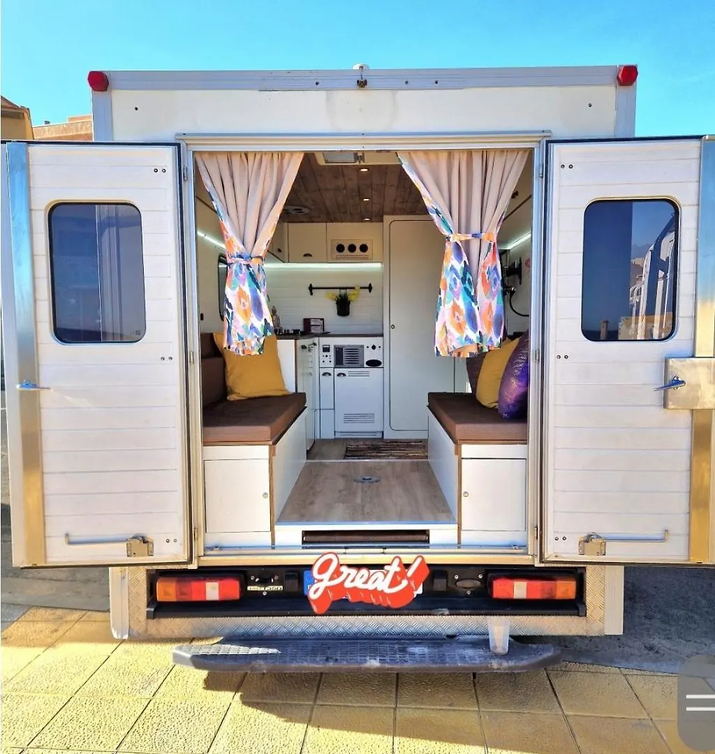 Camper Estatico Solo Para Alojar En El Frente Del Mar Otel La Tejita